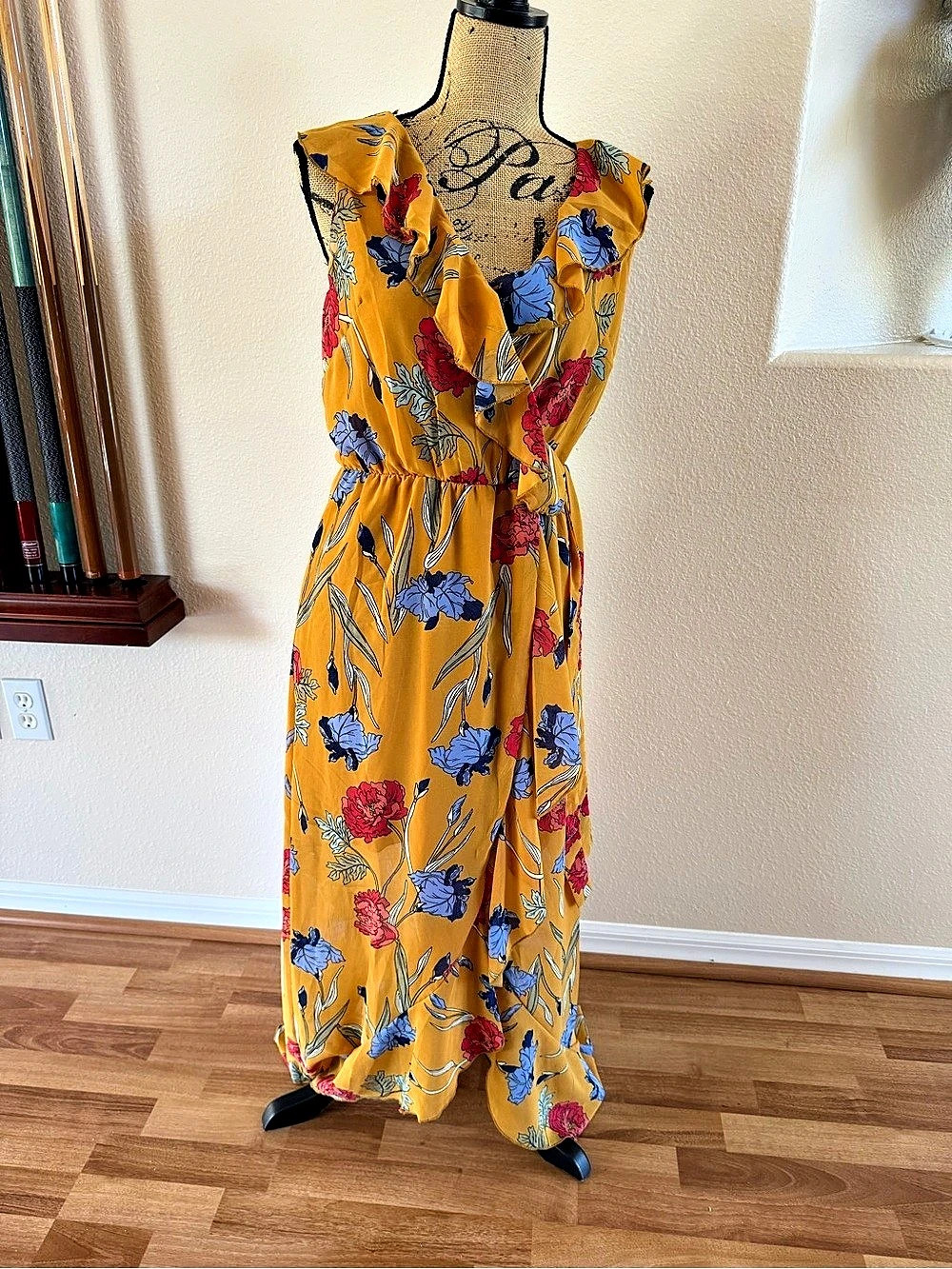Floral Maxi Dress in Yellow & Blue Size Small